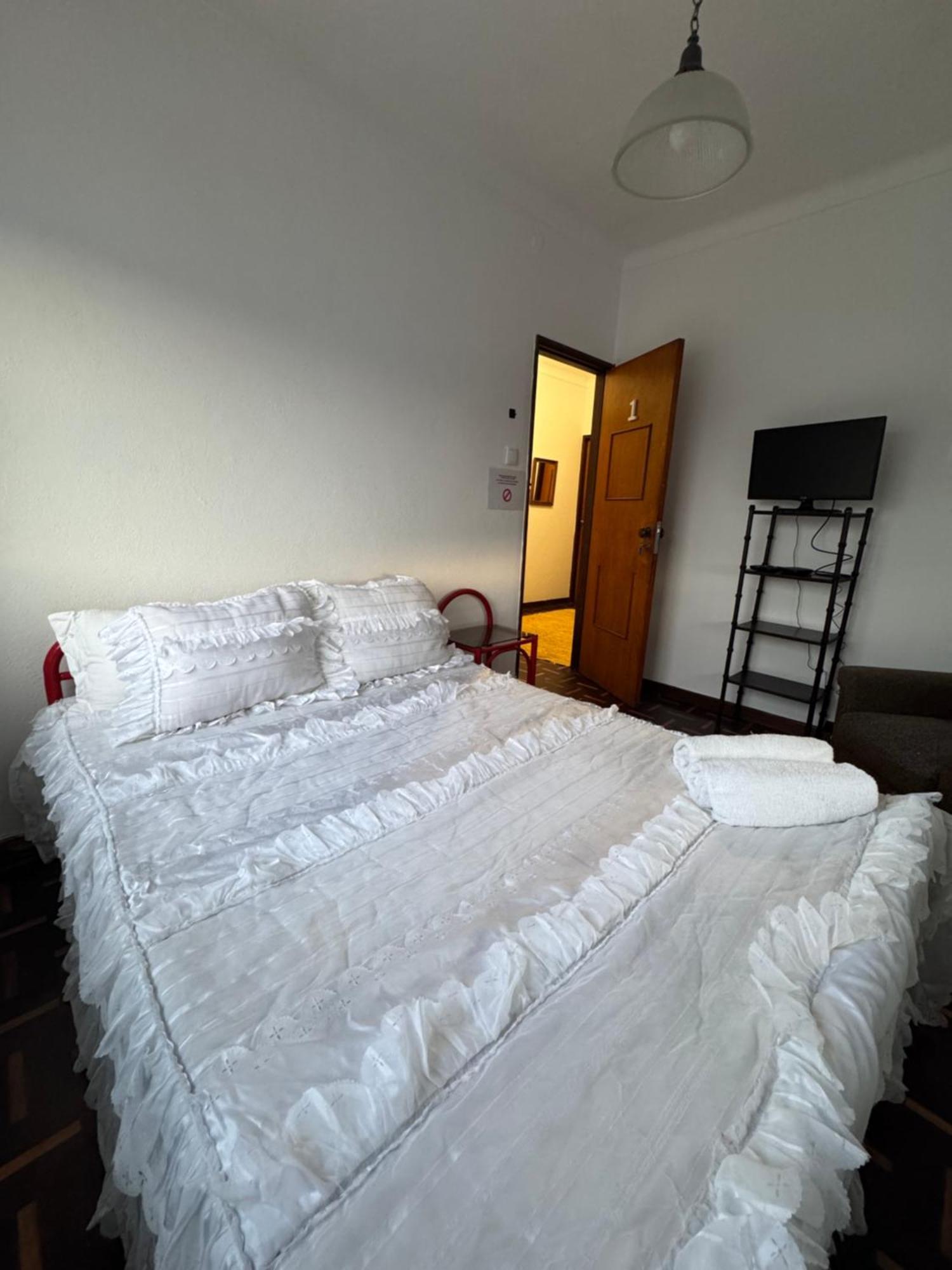 Hostel House Mariona Caminha Zewnętrze zdjęcie